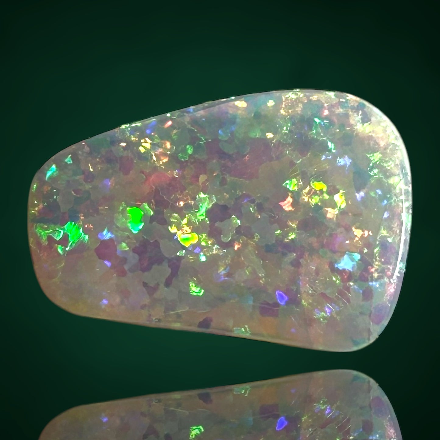 Gem Opal - Lightning ridge, Australia