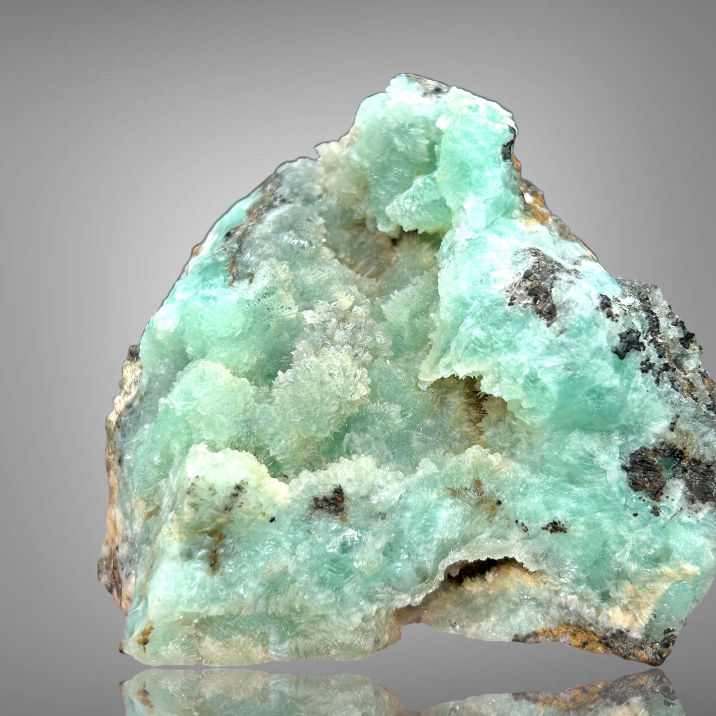 Tarbuttit/e & Smithsonit/e - Skorpion Zinc Mine, Namibia