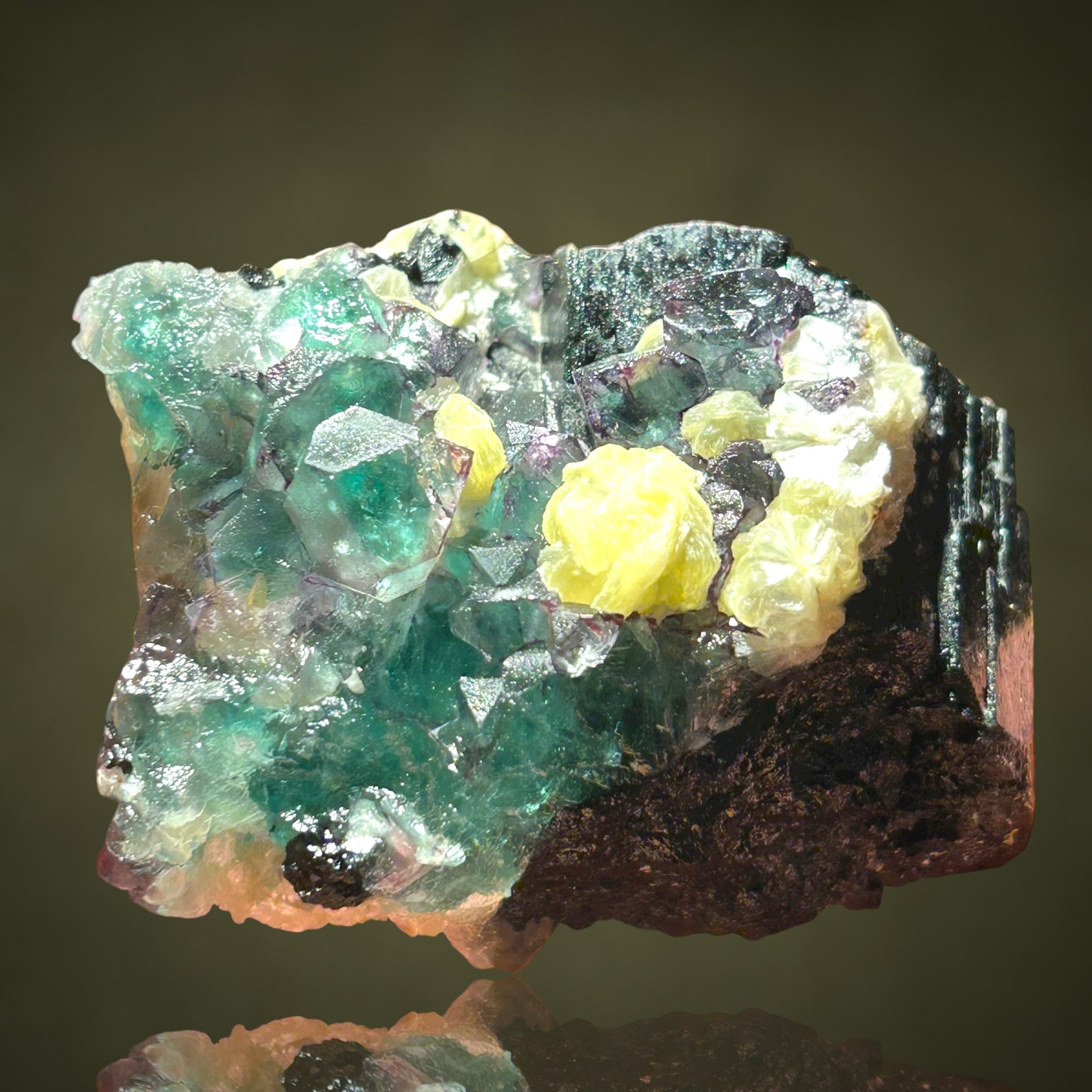 Fluorite, (Li-)Zinnwaldite, Tourmaline - Erongo, Namibia