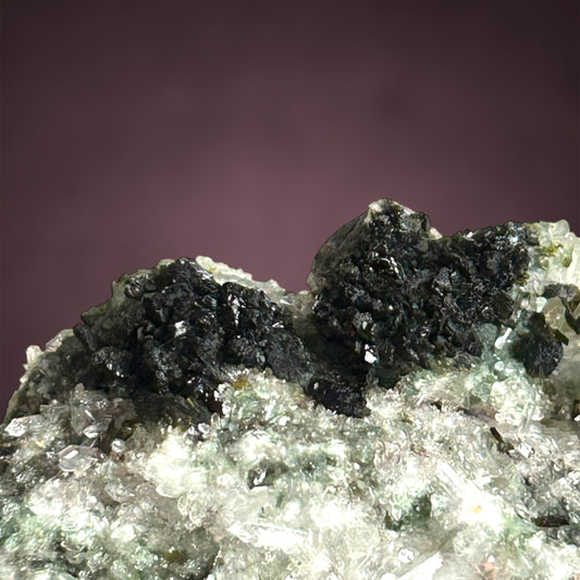 Pumpellyite - Tafelkop, Namibia