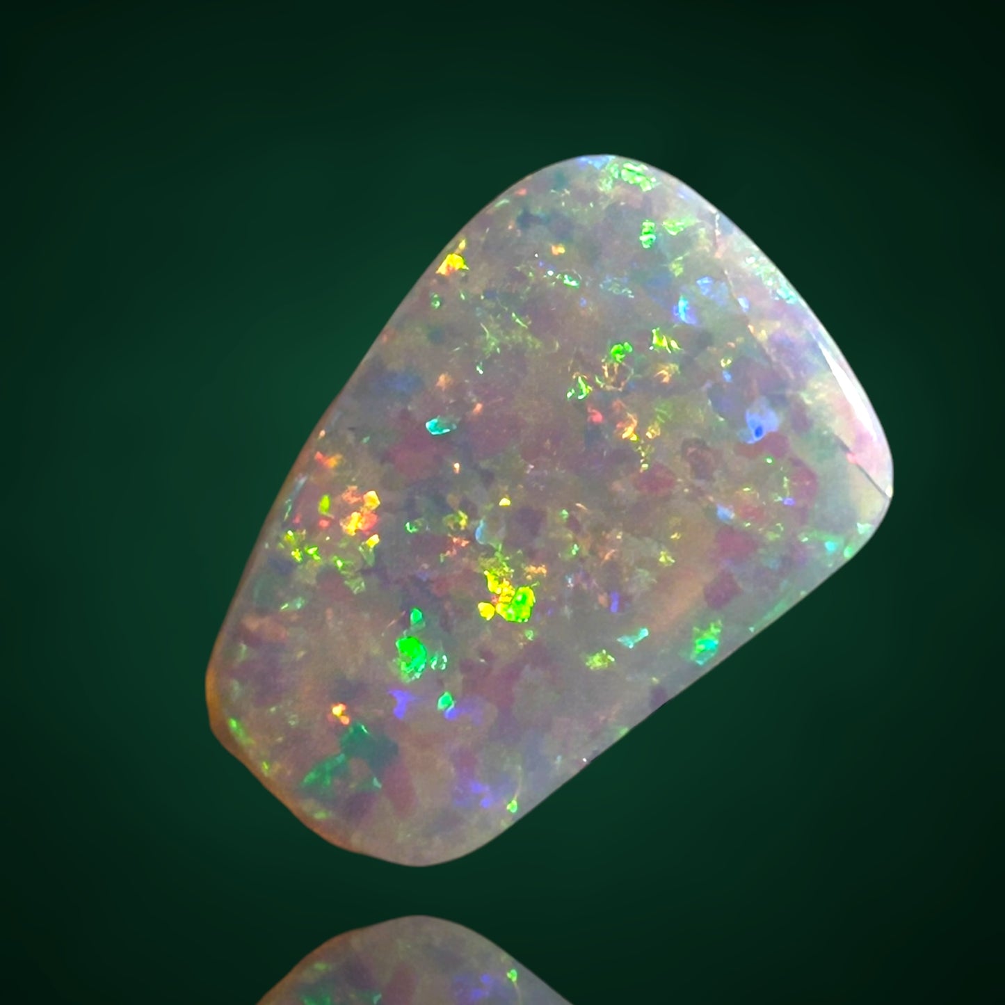 Gem Opal - Lightning ridge, Australia