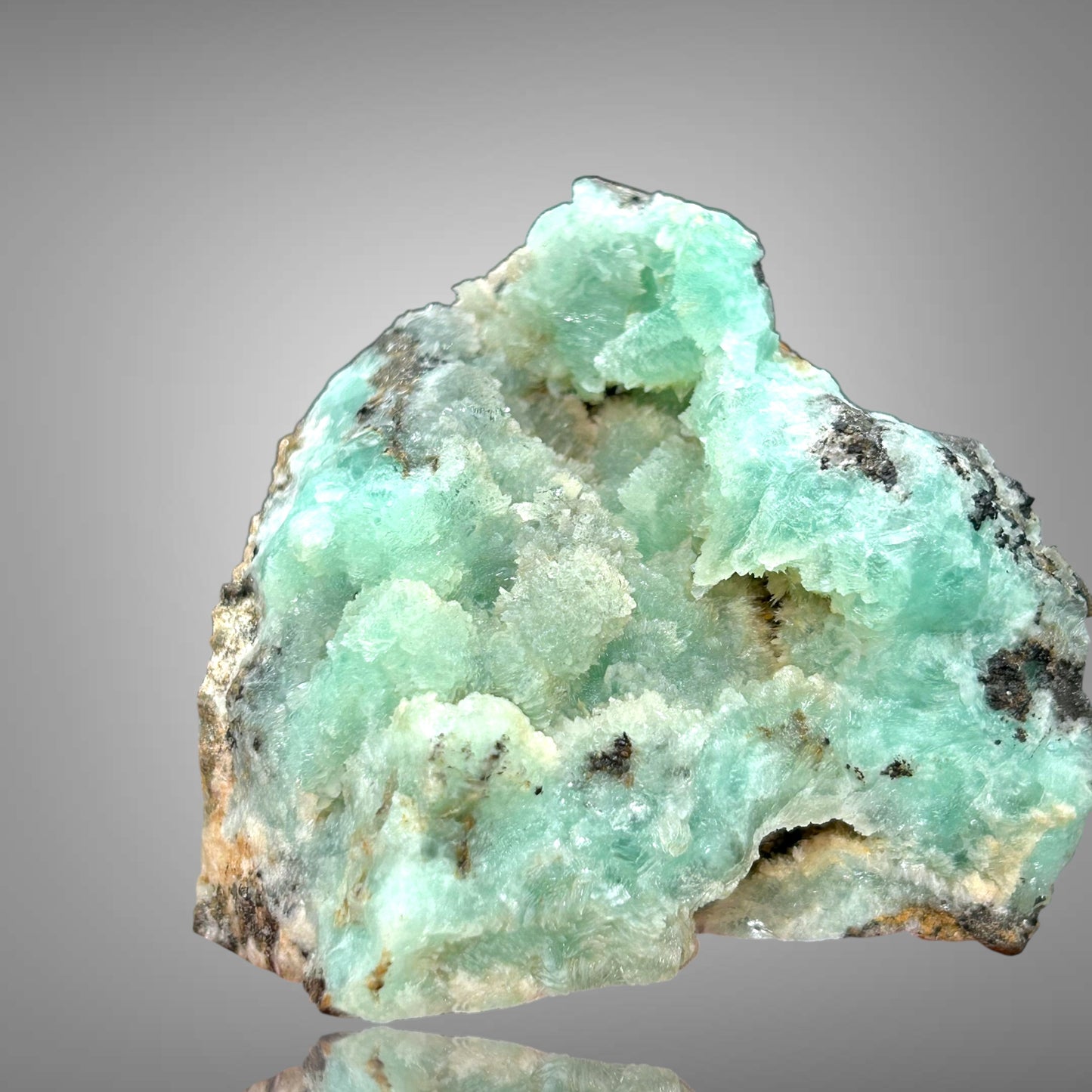 Tarbuttit/e & Smithsonit/e - Skorpion Zinc Mine, Namibia