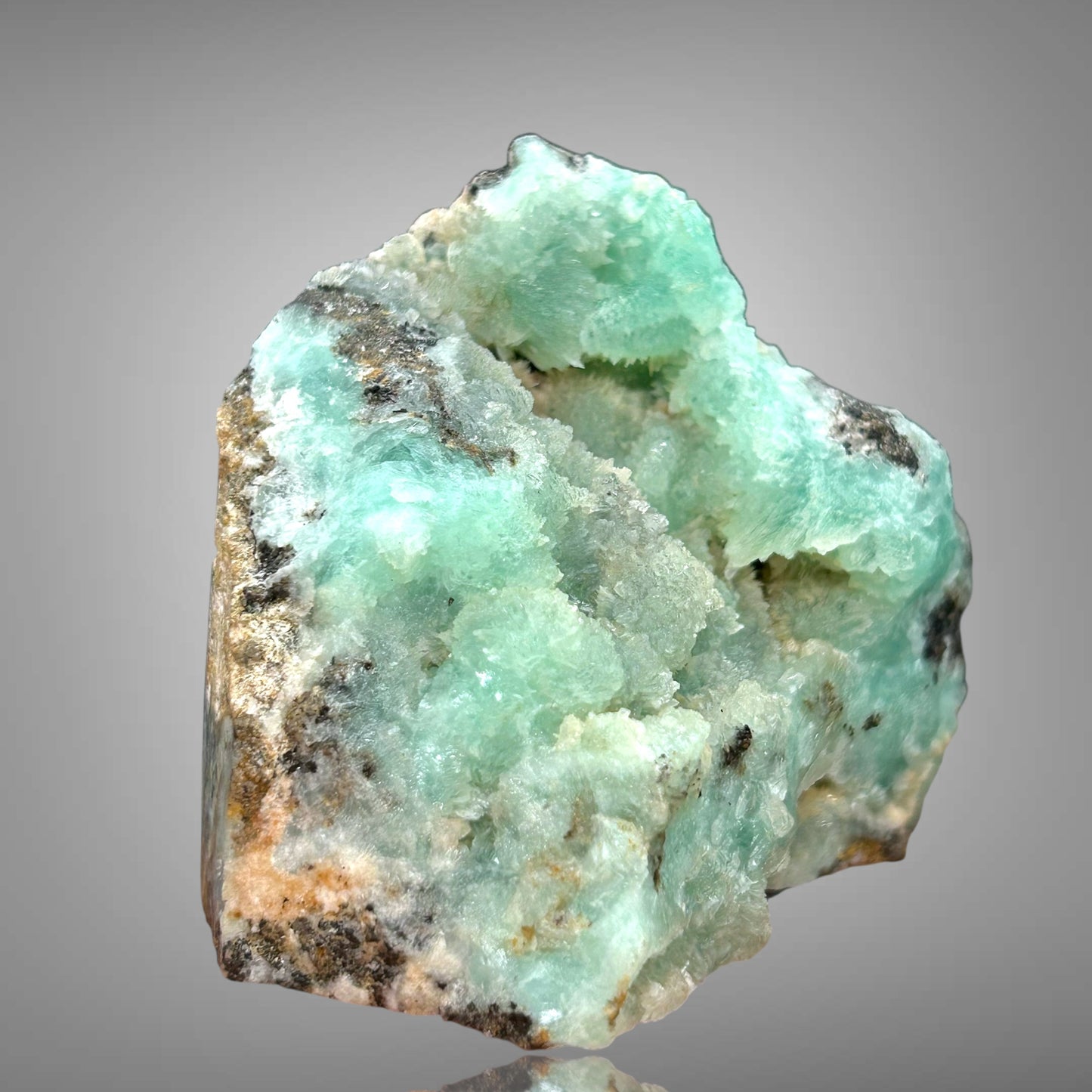 Tarbuttit/e & Smithsonit/e - Skorpion Zinc Mine, Namibia