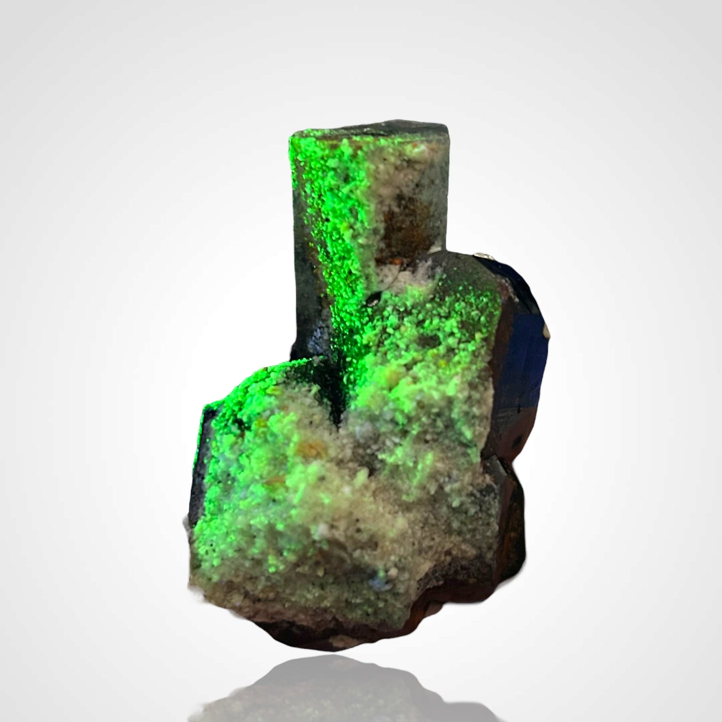 Aquamarine, Schorl, Hyalite - Erongo, Namibia