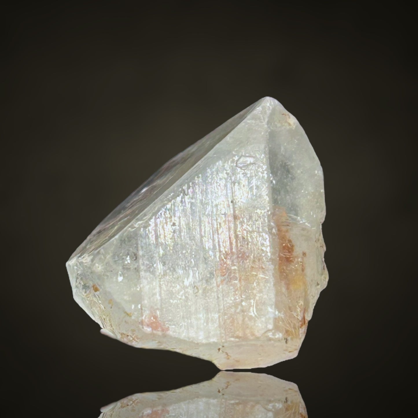 Topaz - Virgem da Lapa, Brazil