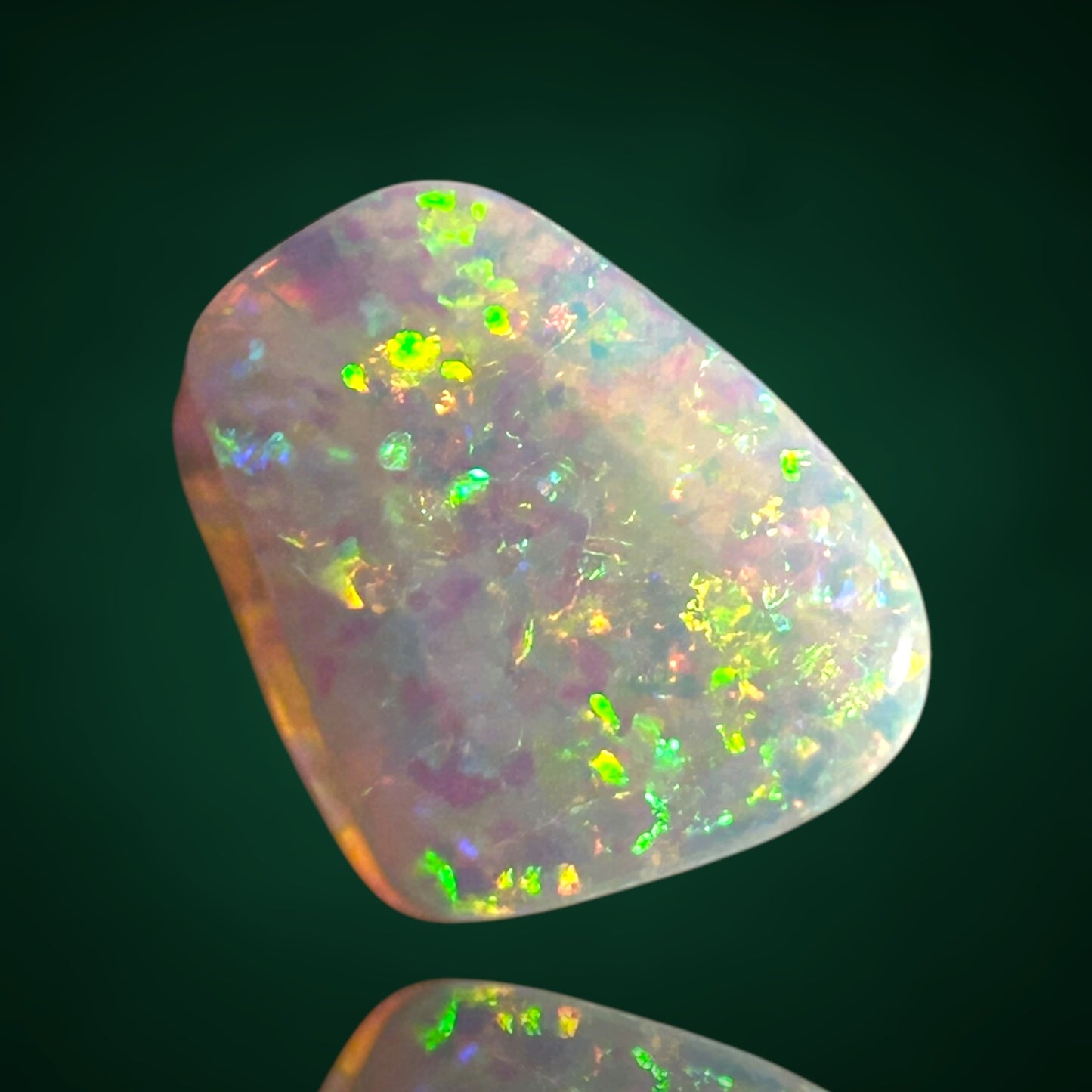 Gem Opal - Lightning ridge, Australia