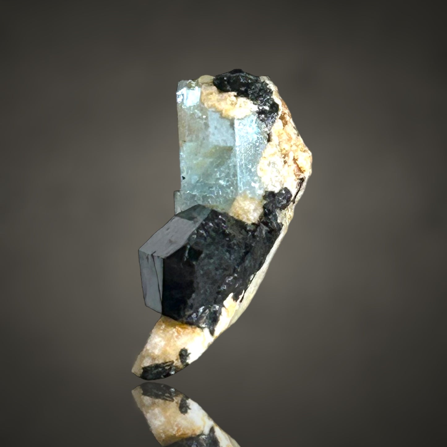 Aquamarin/e, Schorl Tourmaline - Erongo, Namibia