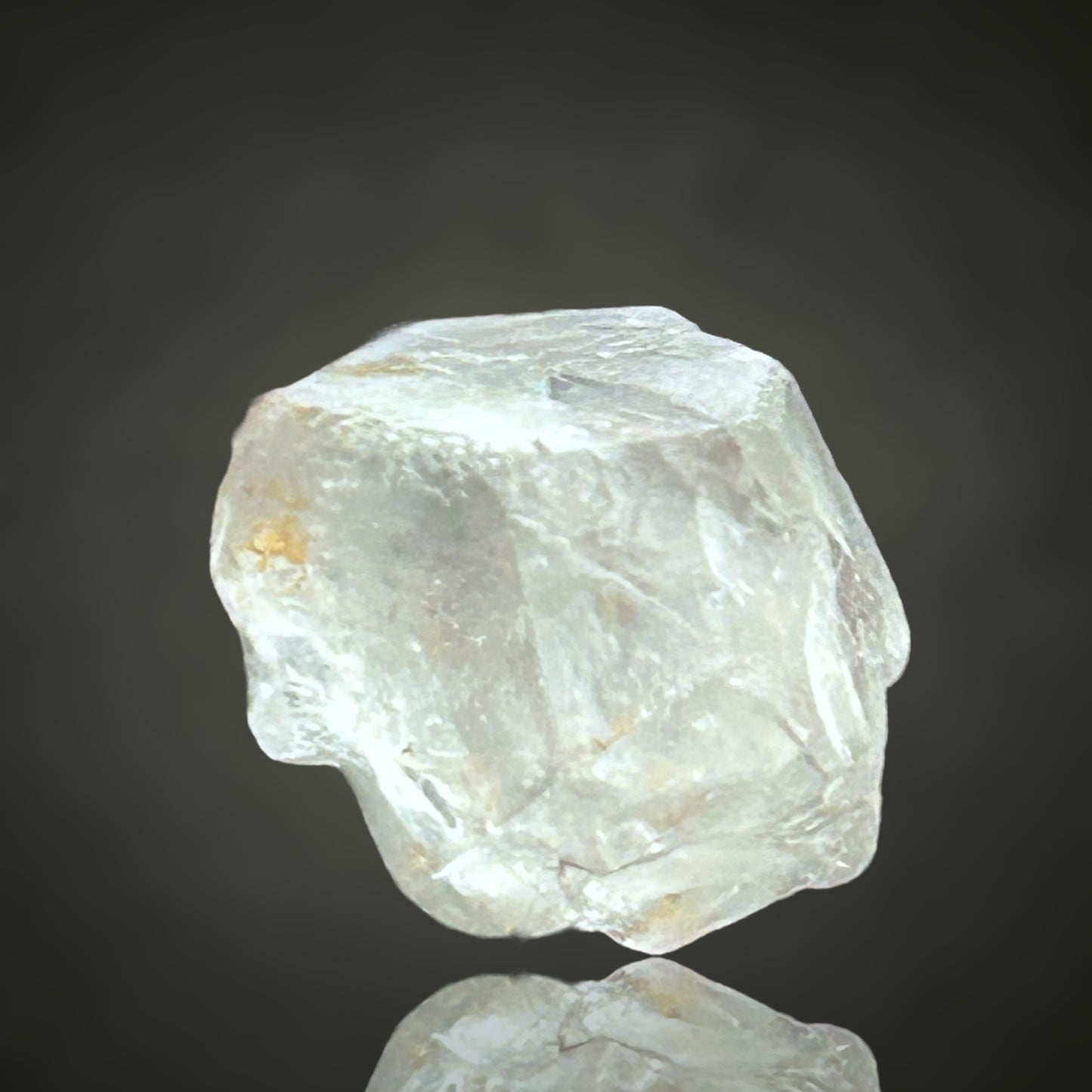 Topaz - Virgem da Lapa, Brazil