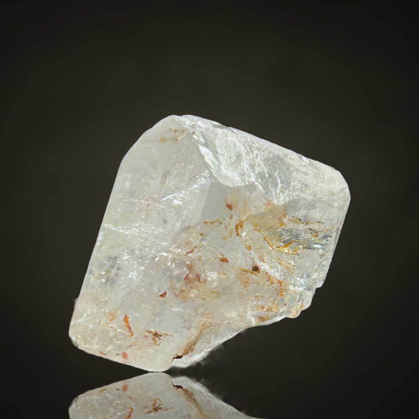 Topaz - Virgem da Lapa, Brazil