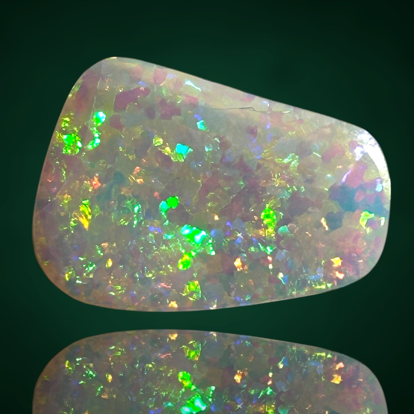 Gem Opal - Lightning ridge, Australia